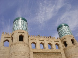 5_pročelje građevine sa 2 minareta u Hivi